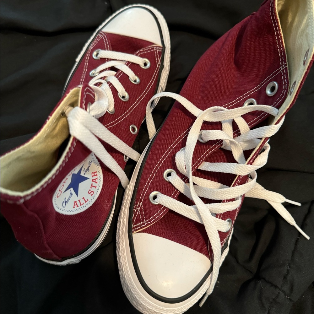 Burgundy high top converse
